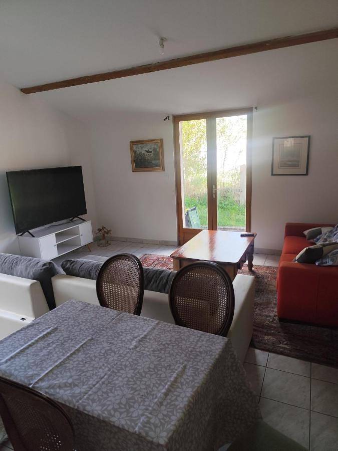 Location de vacances pour 3 personnes, avec jardin, animaux acceptés à Château-Renault