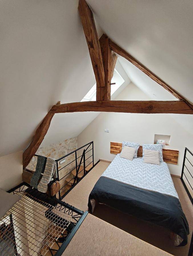 Location de vacances pour 2 personnes, avec Jardin et Sauna à Saint-Parize-le-Châtel