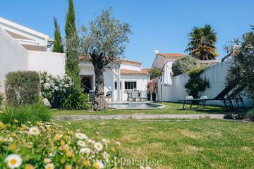Villa pour 8 Personnes dans Rivedoux-Plage, Côte des Fleurs, Photo 1