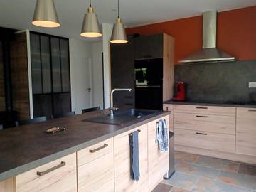Gîte pour 4 personnes, avec terrasse ainsi que piscine et jardin à La Chapelle-en-Vercors