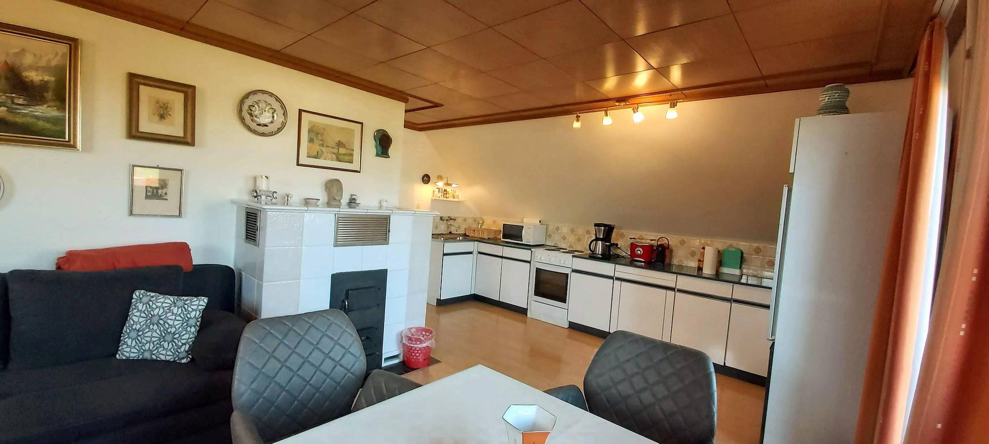 Ganze Ferienwohnung, Ferienwohnung mit 1 Schlaf-u. Wohnzimmer in Gmunden, Traunviertel