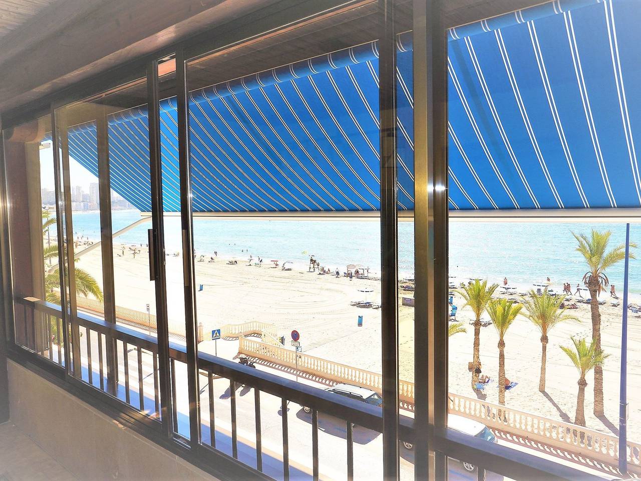 Geheel appartement, Fewo Casa Blanca 1 mit Blick auf das Wasser in Benidorm, Costa Blanca