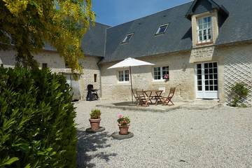 Gîte pour 5 personnes, avec terrasse et jardin dans Aure sur Mer