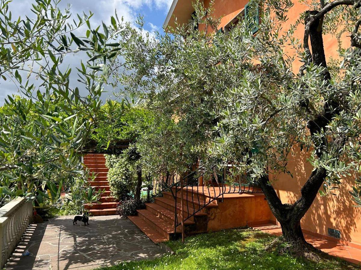 One-Bedroom Apartment with Terrace in Massa e Cozzile, Pistoia Provinz