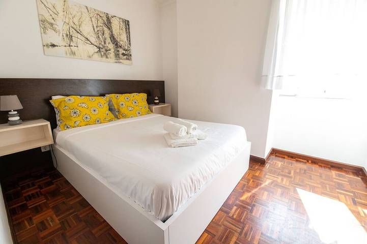 Villa-Familiar-Baño privado con ducha-Vista al Mar in Praia da Nazaré, Leiria District