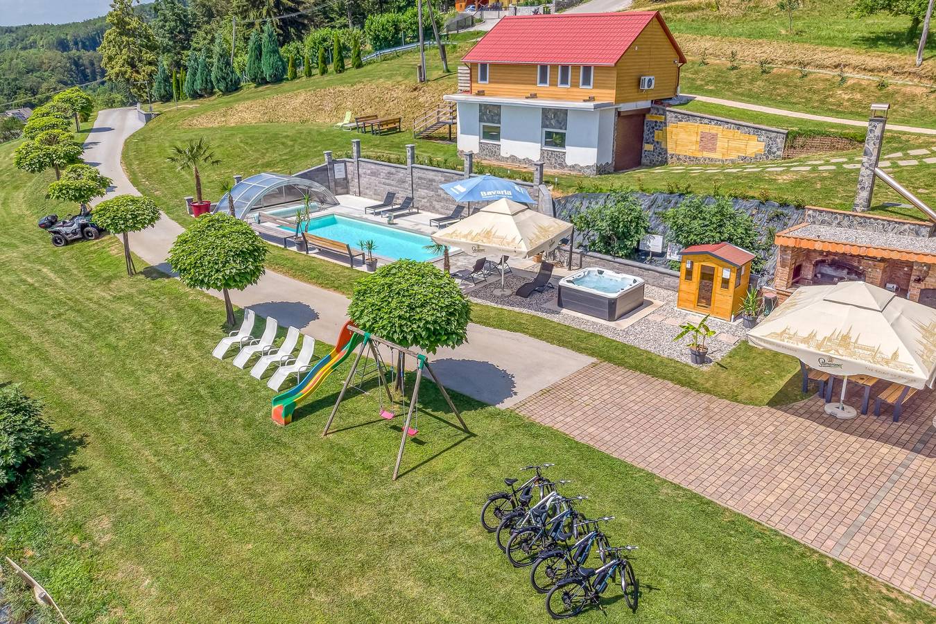 Pool & Whirlpool Villa Art Three in Slovenia