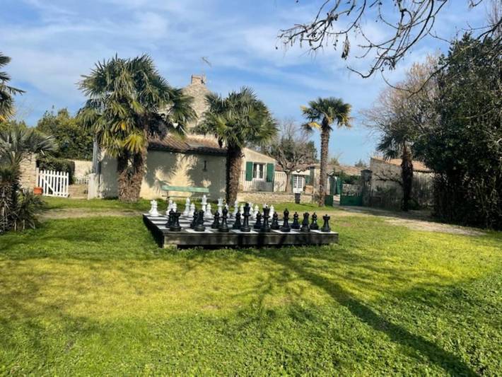 Casa de vacaciones para 19 personas, con jardín y terraza además de sauna y piscina - 1