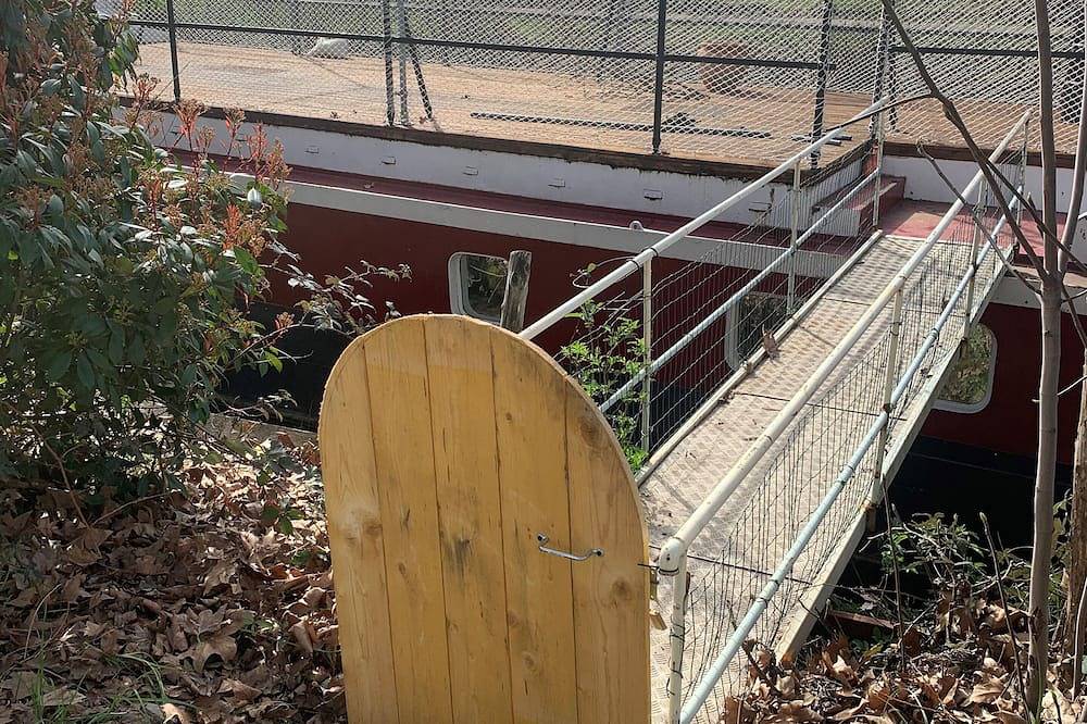 Peniche Privatisèe Pour 8 Perssonnes Proche Centre de Toulouse in Minimes-Barrière de Paris (Toulouse), Toulouse