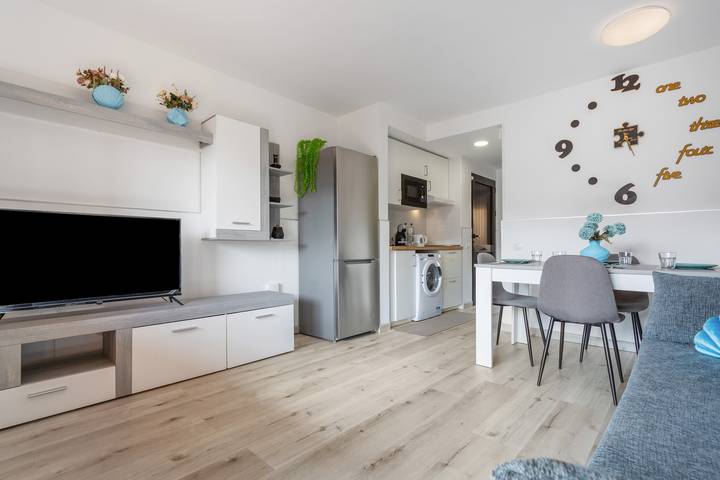 Ferienhaus für 3 Personen, mit Garten und Kinderpool