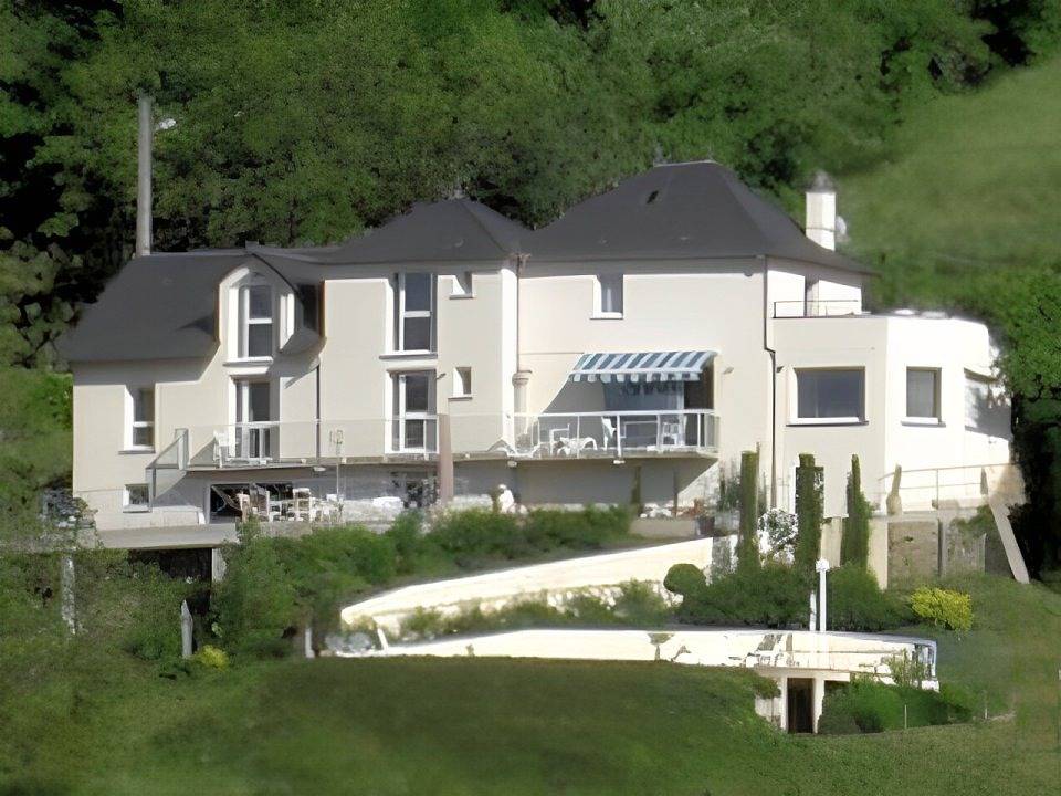 La Maison Blanche avec piscine - Suite Eugénie + Antoinette in Tulle, Région de Tulle