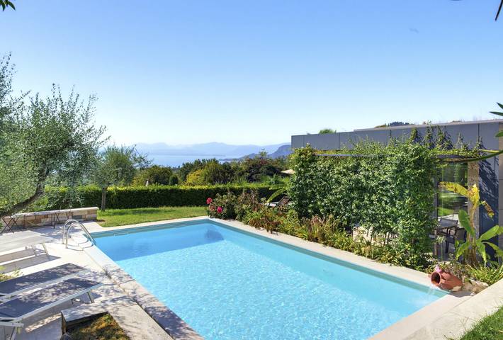 Regarda - Luxury "Villa Orizzonti" mit privatem Pool und traumhaftem Seeblick in Bardolino, Gardasee-Berge
