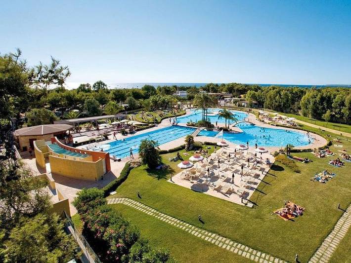Camping pour 6 personnes, avec bassin pour enfant dans les Pouilles