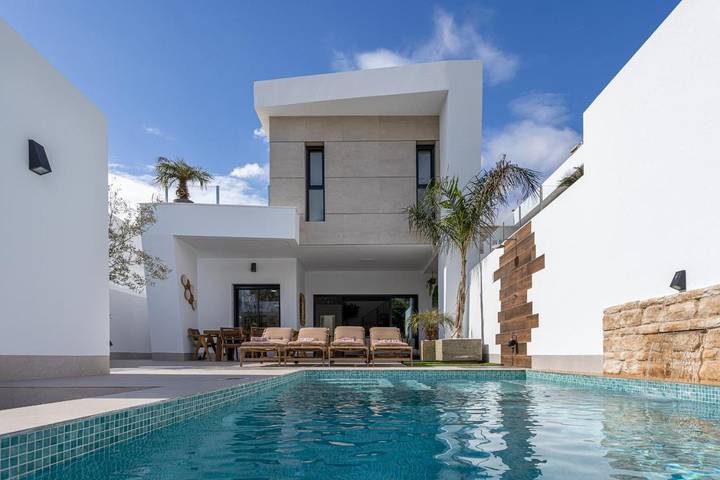 Chalet para 6 personas, con piscina además de jacuzzi y balcón en Provincia de Alicante - 3