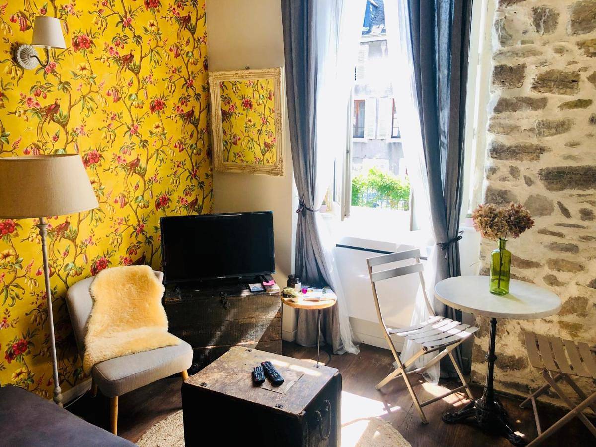L’Églantine studio in Oloron-Sainte-Marie, Béarn