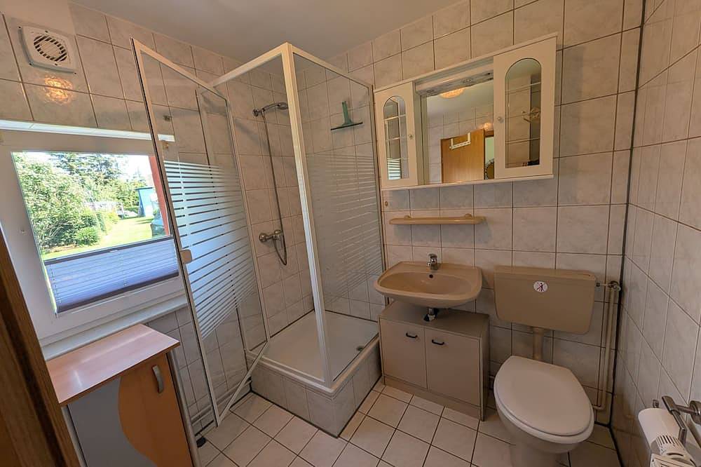 Ganze Wohnung, Fewo We 6402 Ferien u Angeln auf Rügen-ruhige Lage,Garten! - Ferienwohnung Hof in Trent, Rügen