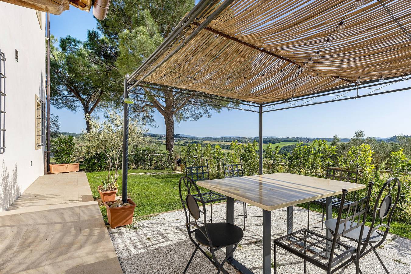 Ganze Wohnung, Ferienwohnung 'Matti - Margot' mit Privatem Garten, Wi-Fi und Klimaanlage in Poggibonsi, Siena Provinz