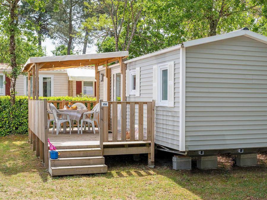 Camping Le Soleil des Landes - Mobilheim 6 personen - Classic | 2 Zi. | 4/6 Pers. | Erhöhte Terrasse | Klim. in Lit-et-Mixe, Côte d’Argent