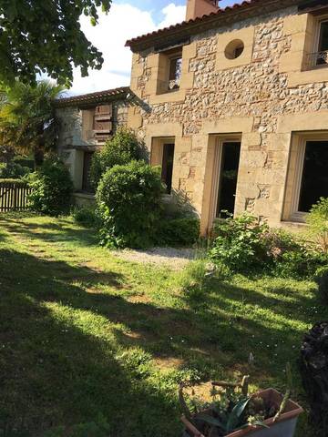 Gîte pour 4 personnes, avec terrasse à Issigeac