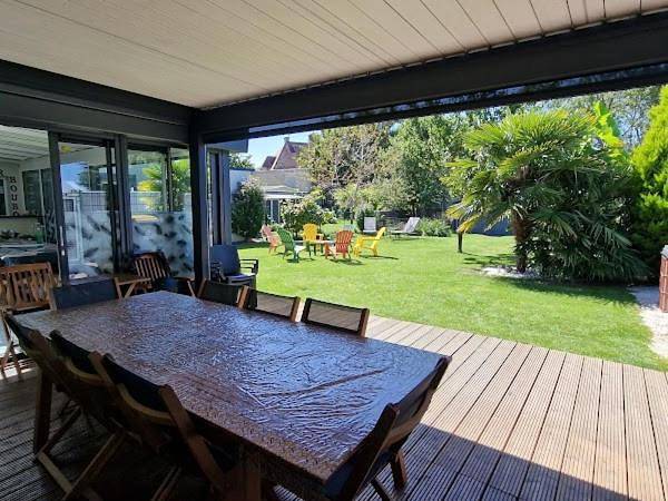 Location de vacances pour 15 personnes, avec Terrasse et Jardin ainsi que Piscine et Vue à Troarn - 3