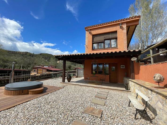 Ferienhaus für 2 Personen, mit Garten und Whirlpool - 1