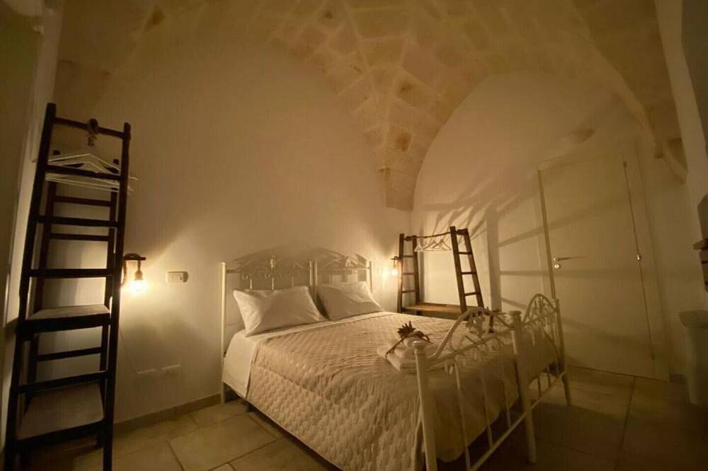 Vacation home at the old olive tree in Fasano, Salento