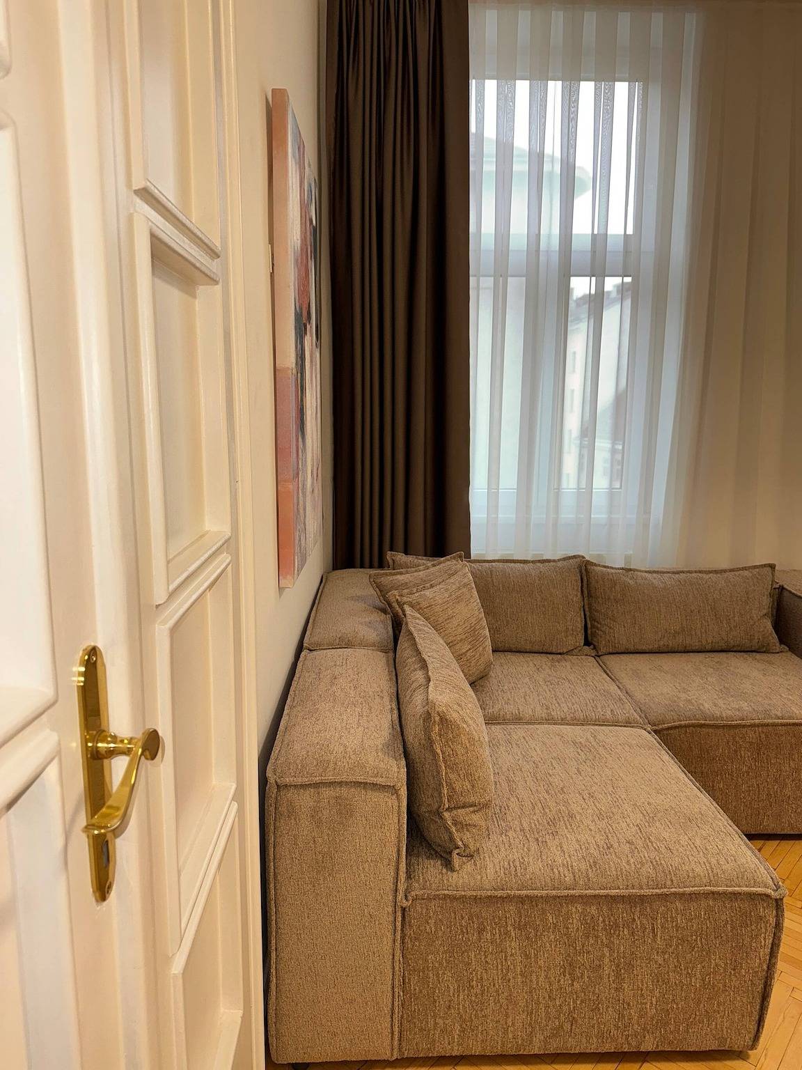 Hel lejlighed, Apartment in Staatsoper Nähe  prime location in Wien, Wienerwald