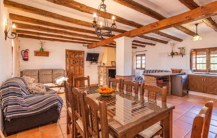 Poolside Paradise: Luxe Apartment with AC, Fire Pit & Grill in Iznájar, Sierras Subbéticas