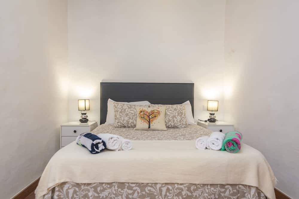 Cas Padri Pep - Charming town house with private above ground pool. Free Wifi. in Ariany, Majorca Center