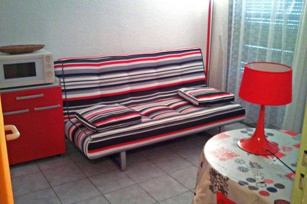 Geheel appartement, Appartement met uitzicht op zee 60 m van het strand Promo 35% tot en met 6 augustus in Saint-Cyprien-Plage, Saint-Cyprien