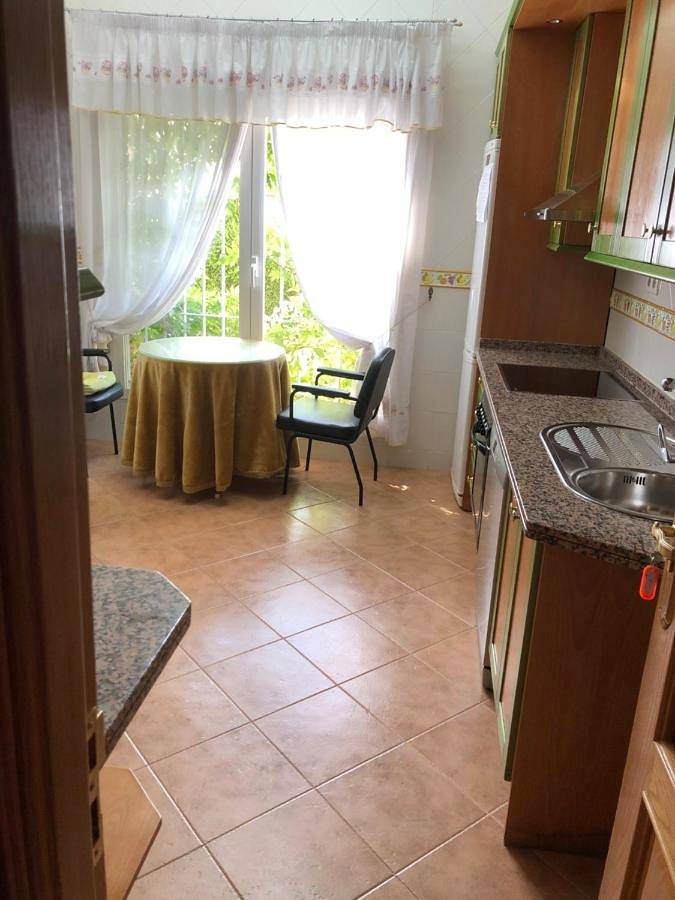 Casa rural para 11 personas, con jardín, Se admiten mascotas en La Zubia - 4