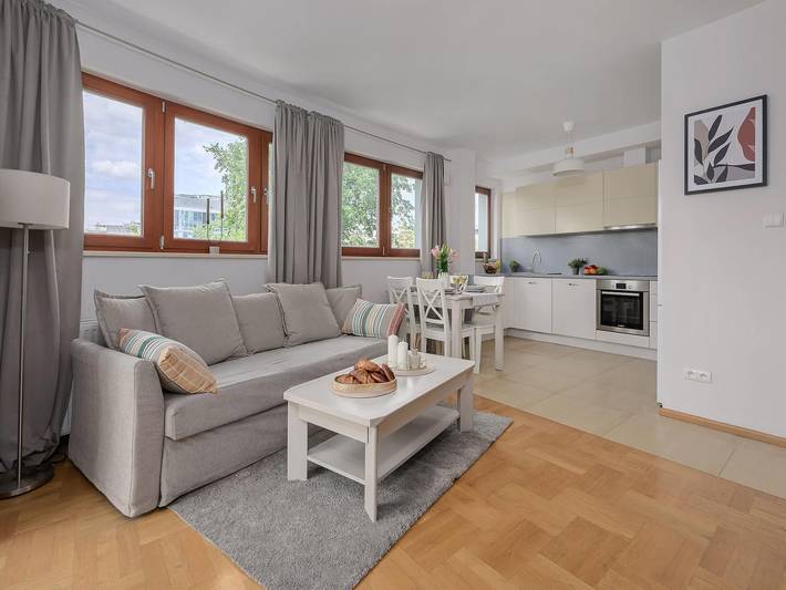 Ganze Wohnung, Gemütliches Apartment mit privatem Parkplatz in Warschau, Masowien