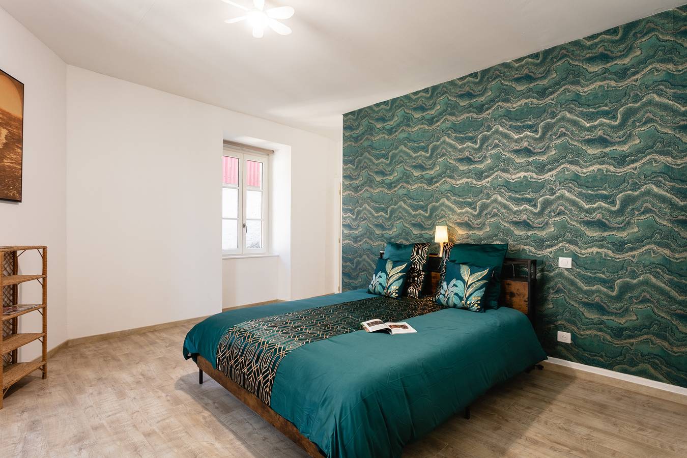 Appartement entier, Appart 80m² hypercentre rénové 2ch., village médiéval   in Martel, Lot