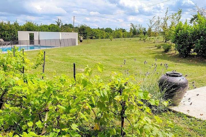 Château pour 4 personnes, avec Jardin et Piscine dans le Lot-et-Garonne