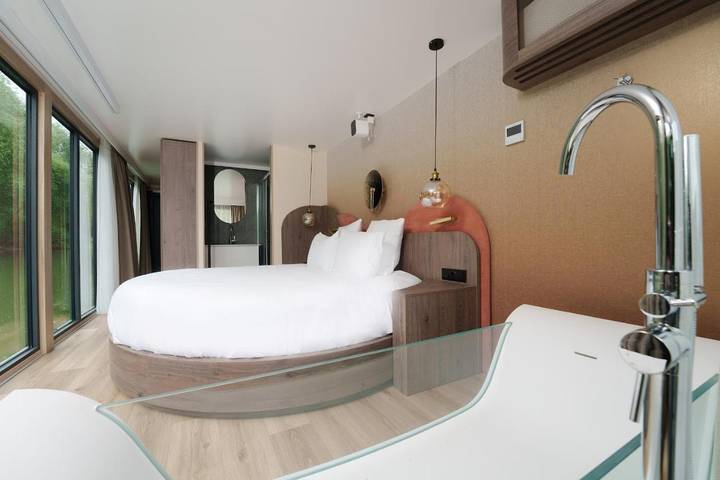 Hôtel pour 2 personnes, avec sauna ainsi que terrasse et vue à Poissy - 2