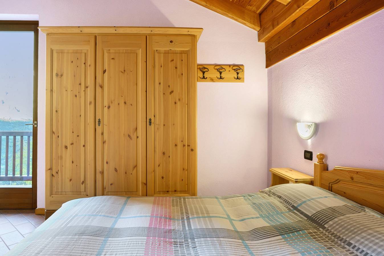 Chambre 'Locanda San Martino Camera 1' avec vue sur la montagne in Cavizzana, Massif de Brenta