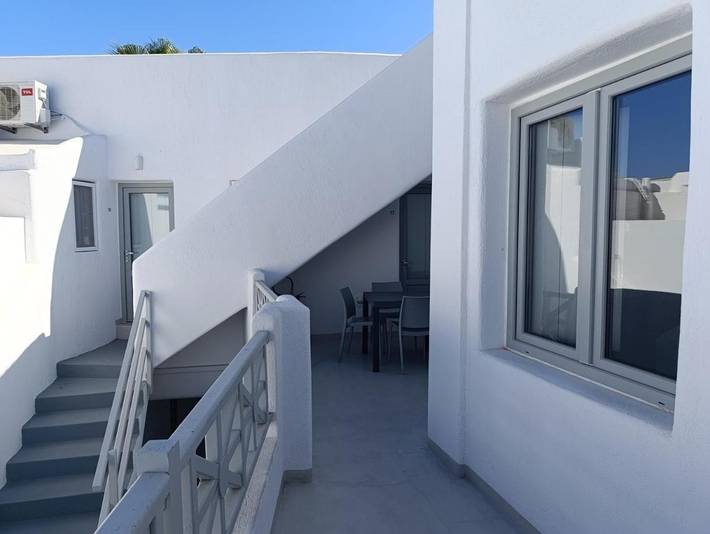 Ferienwohnung für 4 Personen, mit Garten in Thera