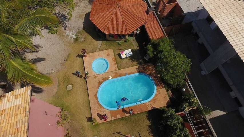 Casas e apartamentos de temporada para 10 pessoas, com balcão e jardim na Linha Verde