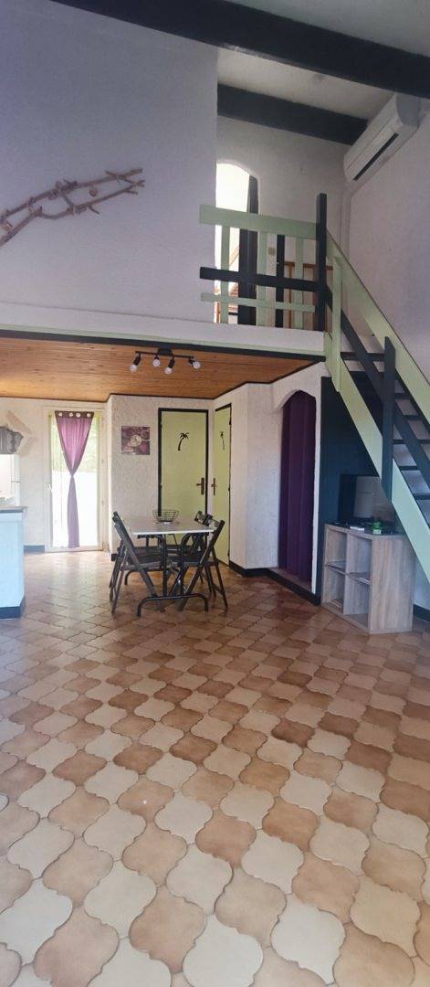 Gîte La Capelle pour 4 personnes, avec piscine in Roquefort-des-Corbières, Côte méditerranéenne (France)