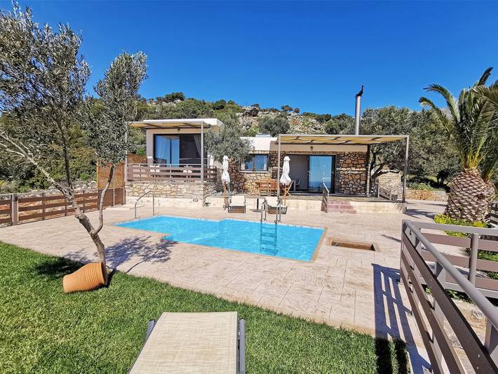 Ferienhaus für 4 Personen, mit Terrasse und Garten sowie Pool in Plakias