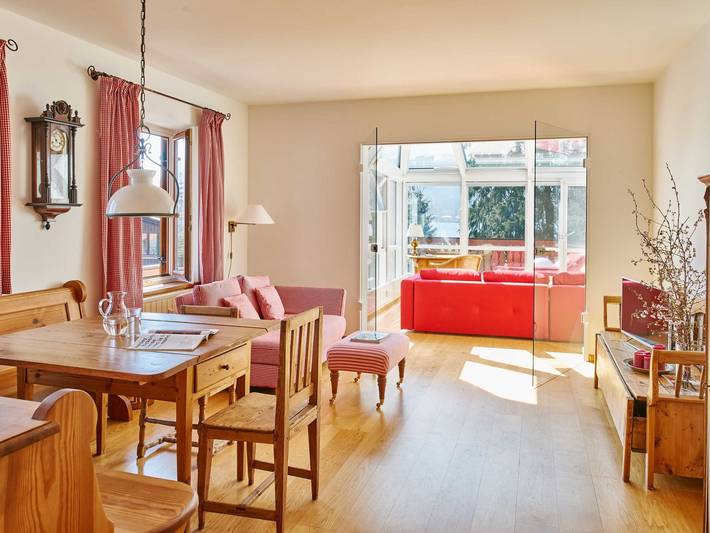 Ferienwohnung für 3 Personen, mit Seeblick und Balkon sowie Ausblick in Gmund - 2