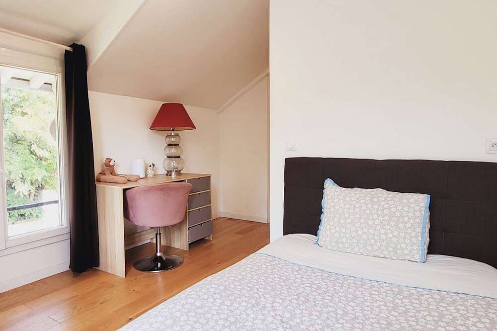 Appartement entier, Découvrez notre studio confortable, niché dans un quartier calme à 20 minutes de Paris. in Le Plessis-Robinson, Hauts-de-Seine