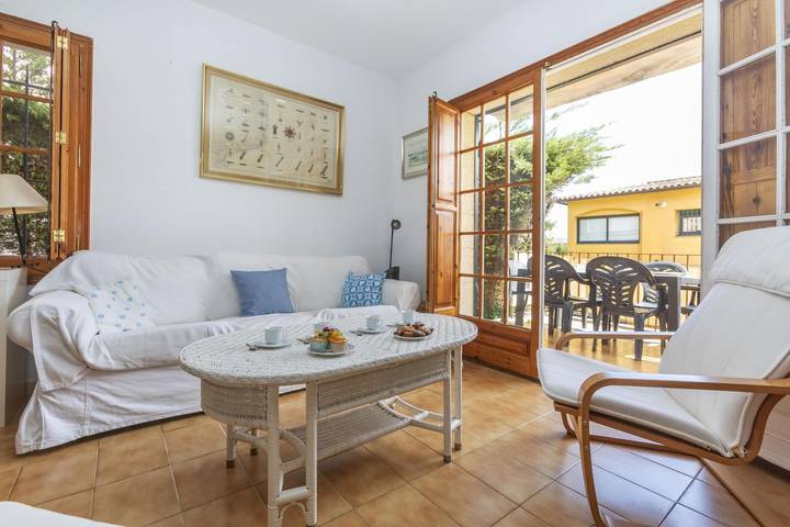 Casa rural para 8 personas, con jardín además de piscina y balcón en Cataluña - 2