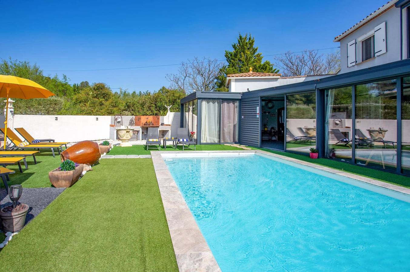 Villa pour 8 personnes avec jardin in Plaissan, Région de Lodève