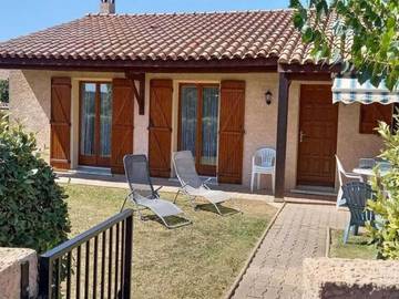 Gîte pour 6 personnes, avec jardin et piscine à Saint-Geniès-de-Fontedit