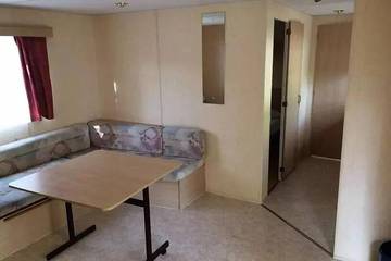 Camping pour 4 Personnes dans Castelnau-de-Montmiral, Massif central, Photo 3