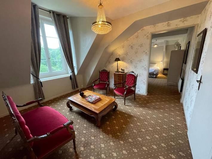 Hôtel pour 2 personnes, avec vue ainsi que jardin et piscine à Brain-sur-Allonnes - 2