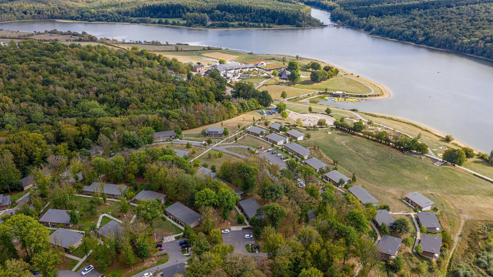 Ganze Wohnung,  Le Valjoly 2p4p in Eppe-Sauvage, Avesnes-sur-Helpe