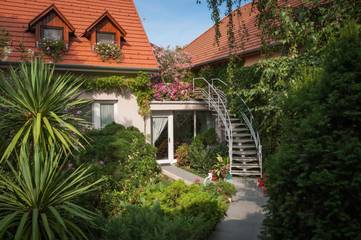 Maison d’hôte pour 2 personnes, avec terrasse ainsi que jardin et vue à Kecskemét