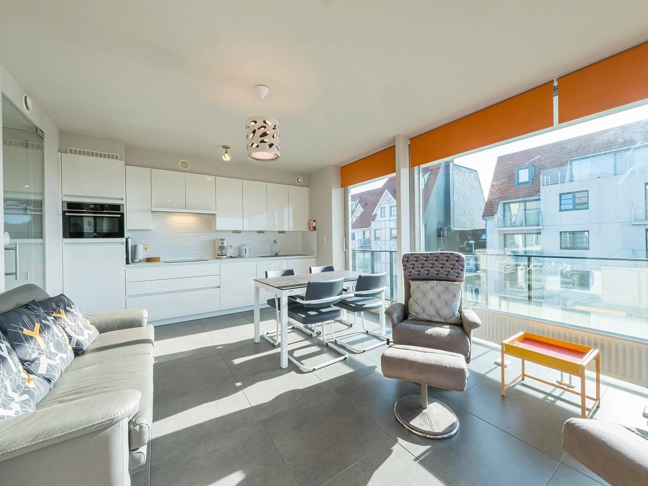 Geheel appartement, Lichtrijk appartement met 2 slaapkamers in Middelkerke, Belgische Kust