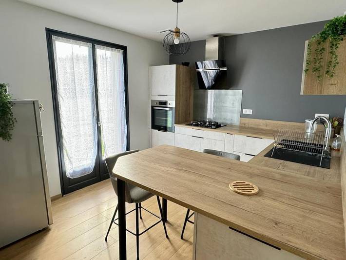 Location de vacances pour 6 personnes, avec terrasse à Saint-Viance - 2